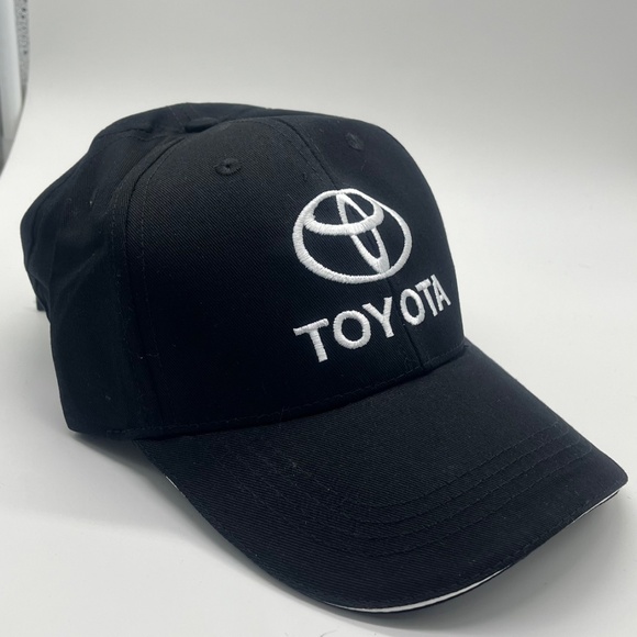 Toyota Logo Hat Black & White | Unisex Adjustable Strapback Cap NWT - Picture 4 of 4